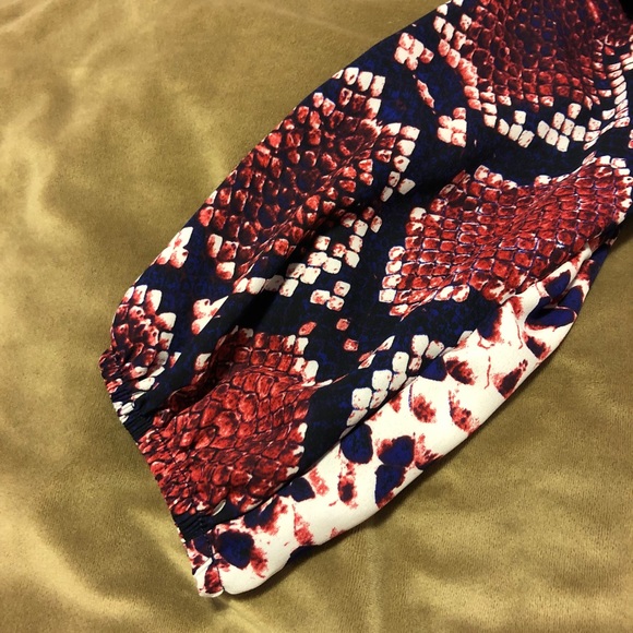 Snake print long sleeve blouse - Picture 6 of 7